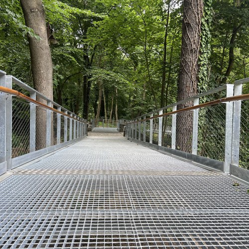 Korlátelemek sodronyhálóból - Vashíd Studienka