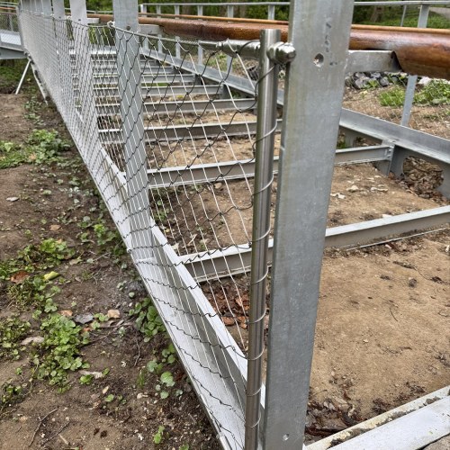 Korlátelemek sodronyhálóból - Vashíd Studienka