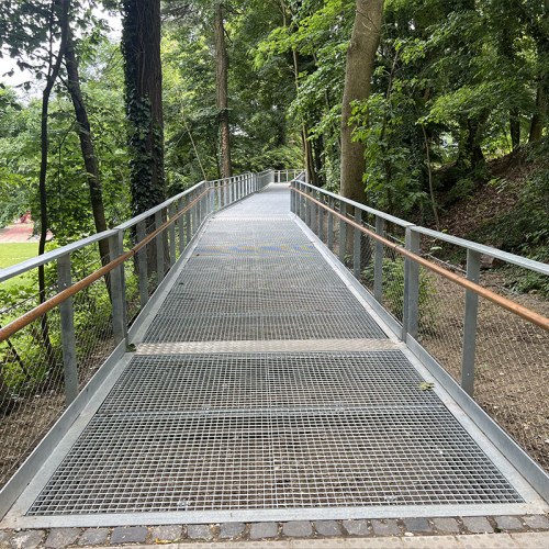 Korlátelemek sodronyhálóból - Vashíd Studienka