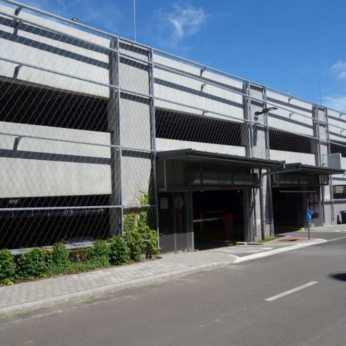 Sodronyhuzalok zöldhomlokzatokhoz - Parkolóház Eger