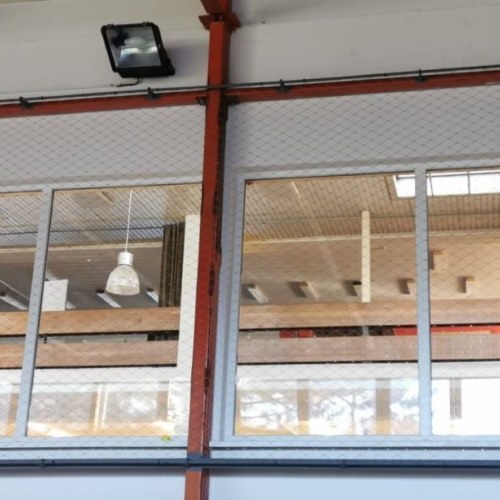 Sodronyháló keretben - Tornaterem Bratislava