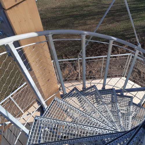 Korlátelemek sodronyhálóból - Kilátó Nitra