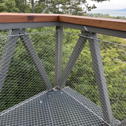 Sodronyháló keretben - Balatonboglar