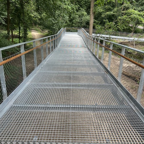 Korlátelemek sodronyhálóból - Vashíd Studienka